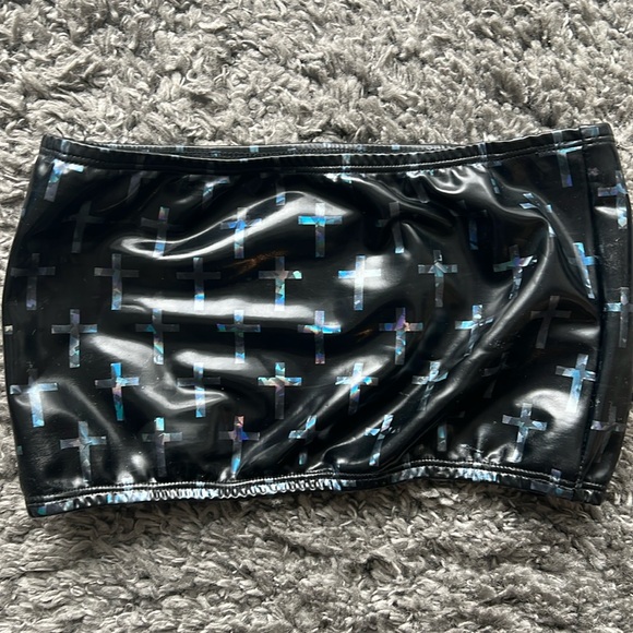 Crazed Wear Holographic Cross PU Set Small - Picture 4 of 4